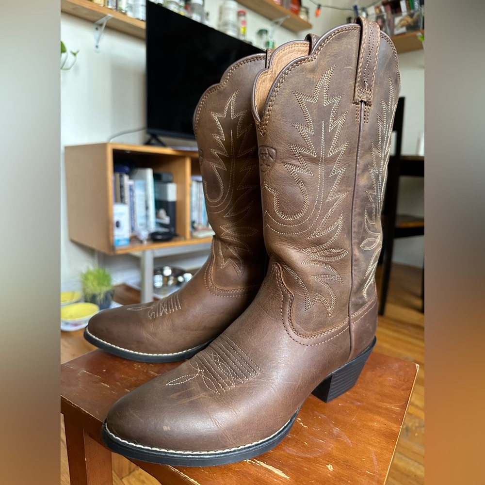 Ariat Heritage Distressed Brown Leather Western Boot Women’s 7C